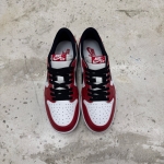 T826JD9 - 1S LOW OG CHICAGO DS FB - 42