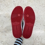 T826JD9 - 1S LOW OG CHICAGO DS FB - 42