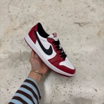 T826JD9 - 1S LOW OG CHICAGO DS FB - 42