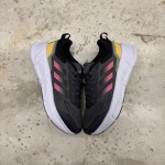 T826CS37 - ADIDAS GREY QUESTAR LN - 41