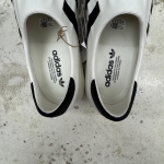 T826CS44 - ADIDAS ADIFOM WHITE BLACK DS -  44,5