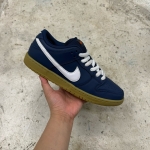 T826DU5 - DUNK SB LOW NAVY GUM LN FB - 42
