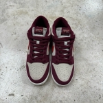 T826DU6 - DUNK SB LOW X SKATE LIKE A GIRL LN FB - 42