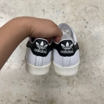 T826CS62 - ADIDAS SUPERSTAR 82 WHITE BLACK DS