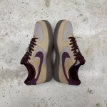 T826AF7 - AF1 LOW LINEN MOON BURGUNDY LN FB - 43