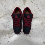 T826DU8 - DUNK SB LOW RIOT SKATESHOP LN FB - 42