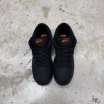 T826DU9 - DUNK SB LOW ALL BLACK DS FB - 42