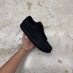 T826DU9 - DUNK SB LOW ALL BLACK DS FB - 42