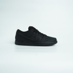 T826DU9 - DUNK SB LOW ALL BLACK DS FB - 42