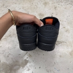 T826DU9 - DUNK SB LOW ALL BLACK DS FB - 42