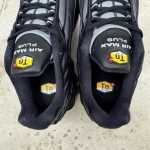 T826AM9 - NIKE AIR MAX PLUS 3 WOLF GREY DS -