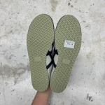 T826CS64 - ONITSUKA TIGER MEXICO 66 BIRCH PEACOAT DS FB - 42