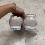 T826CS77 - VANS KNU SKOOL GREY WHITE - 39