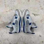 T826JD21 - JORDAN 4 MILITARY BLUE - 42