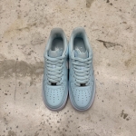 T826AF13 - AF1 LOW GLACIER BLUE WHITE LN - 42