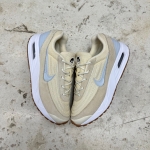 T926AM2 - NIKE AIR MAX VERSE WHITE CREAM - 41