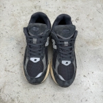 T926CS24 - NEWBLANCE 2002 BLACK DARK GREY - 42,5