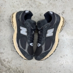 T926CS24 - NEWBLANCE 2002 BLACK DARK GREY - 42,5