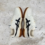 T926CS74 - ASICS COURT MZ CREAM GUM - 42,5