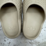 T926CS79 - ADIDAS ADILETTER 94 BEIGE - 39