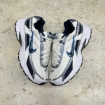 T926CS98 - NIKE INITIATOR WHITE BLUE - 41