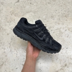 T926CS101 - NIKE P-6000 ALL BLACK - 40