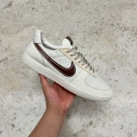 T926CS109 - NIKE FIELD GENERAL SOFT PEARL BROWN - 43
