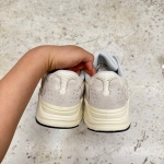 T926CS111 - ADIDAS YEZZY 700 ANALOG - 42