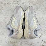 T926CS111 - ADIDAS YEZZY 700 ANALOG - 42