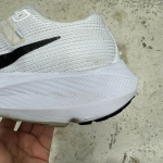 T926CS127 - NIKE PEGASUS 40 WHITE - 42