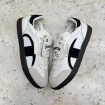 T926CS128 - CHAMPION TRAINER CREAM BLACK - 40