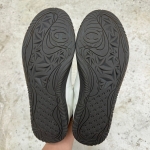 T926CS128 - CHAMPION TRAINER CREAM BLACK - 40