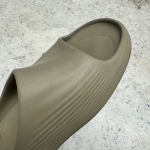 T926CS133 - NIKE REACTX REJUVEN 8 SLIDE FB - 42,5
