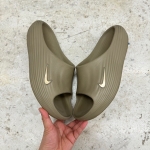 T926CS133 - NIKE REACTX REJUVEN 8 SLIDE FB - 42,5