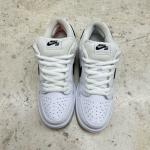 T926DU8 - NIKE DUNK SB WHITE GUM LN FB - 42