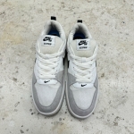 T926CS149 - NIKE SB ALLEYOOP GREY - 42,5