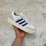 T926CS155 - ADIDAS GRADAS WHITE NAVY - 40