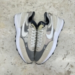 T926CS157 - NIKE WAFFLE GREY WHITE - 44