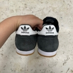 T926CS158 - ADIDAS R71 BLACK WHITE - 42,5