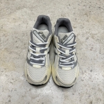 T926CS168 - ASICS GEL 1130 BEIGE SILVER - 39