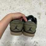 T926JD38 - JORDAN FLIGHT COURT OLIVE - 42,5