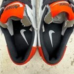 T926CS178 - NIKE BLAZER LOW 77 GREY BLACK ORANGE - 42.5