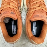 T926CS186 - NEWBLANCE 880 FRESH FOAM ORANGE LN - 43