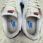 T926CS192 - NIKE CORTEZ WHITE BLUE - 40,5