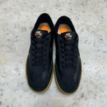 T926CS197 - NIKE FC CLASSIC BLACK GUM - 42