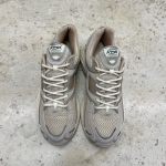 T926CS199 - REEBOK TRINITY KFS BEIGE - 40,5