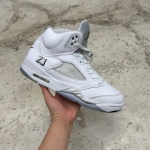 T1026JD3 - JORDAN 5 WHITE METALLIC FB - 44