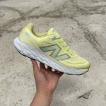 T1026CS11 - NEWBLANCE 880 FRESH FOAM GREEN - 41,5