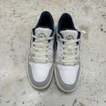 T1026CS27 - NIKE FULL FORCE GREEN WHITE BLUE - 42,5