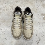 T1026DU3 - DUNK LOW ANIMAL PACK - 42,5